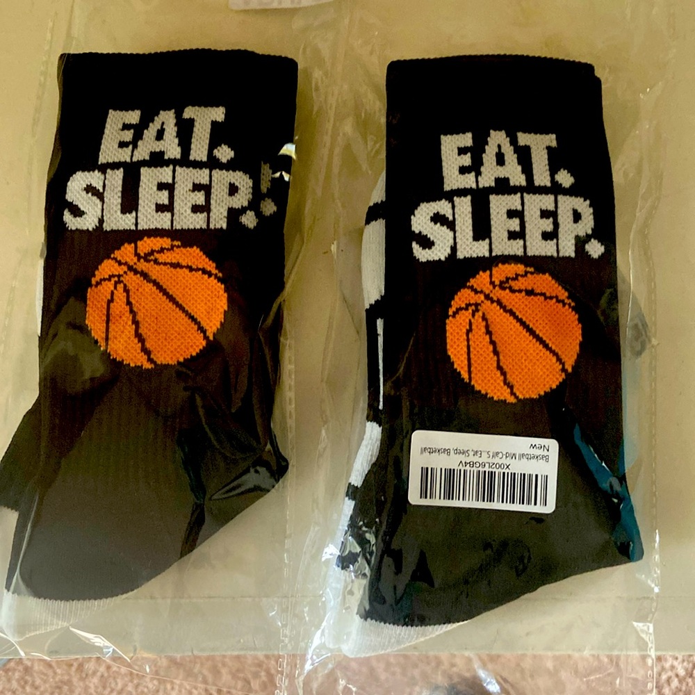 Men’s basketball socks, brand new
